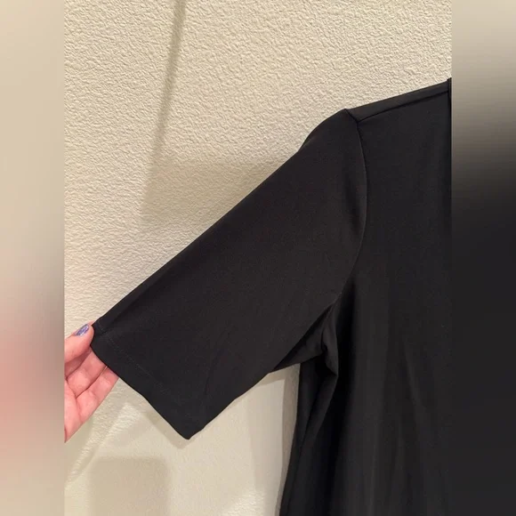 Susan Graver Elegant Black Short Sleeve Top liquid knit - Picture 4 of 4